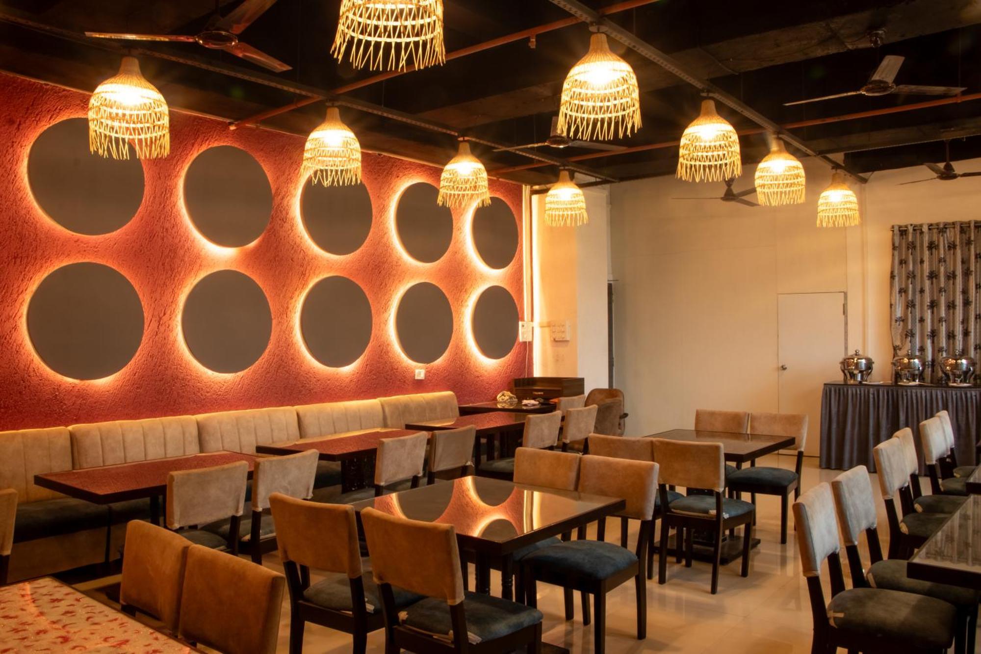 J R Residency Hotel Navi Mumbai Ngoại thất bức ảnh